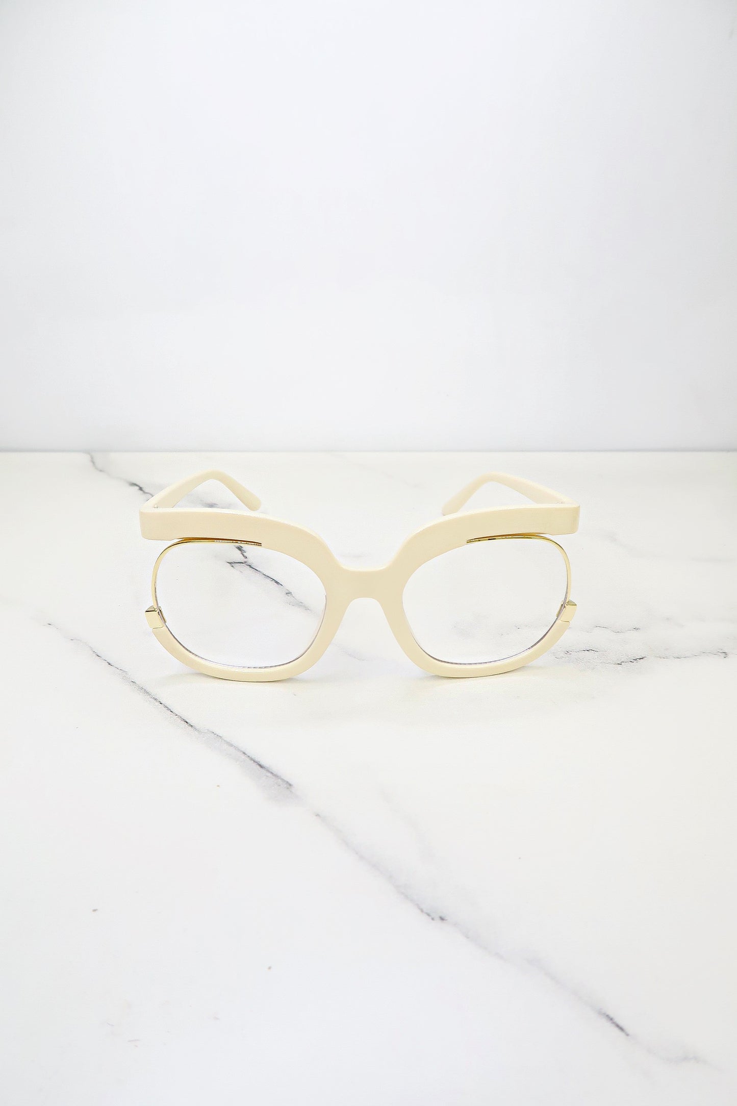 All Eyes On Me Sunglasses - Cream