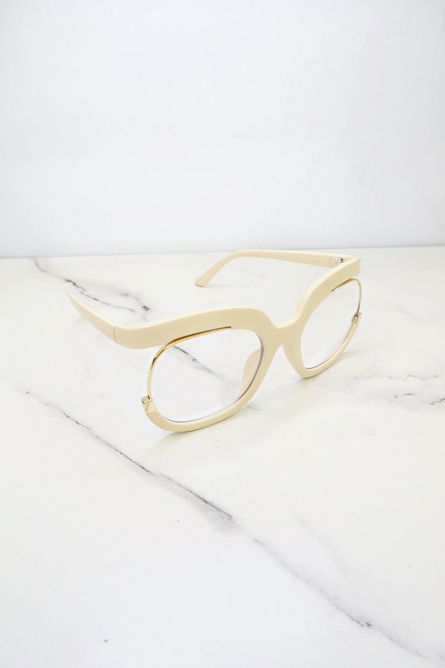 All Eyes On Me Sunglasses - Cream